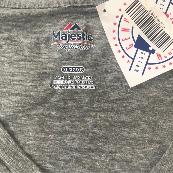 MLB Mets V Neck Tee - Picture 2 of 3